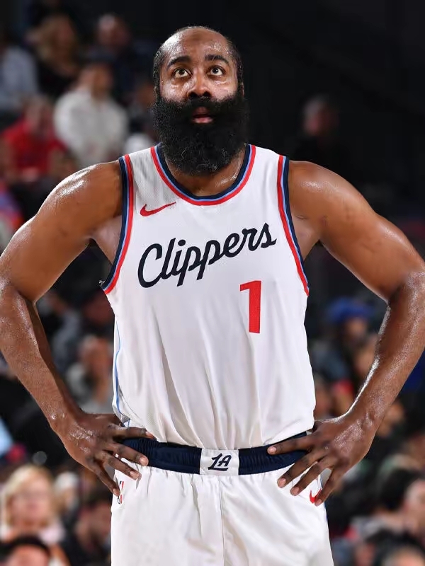 重磅！哈登新星出色防守表现惊艳浓眉哥连续二十场比赛得分超过惊艳表现，今夜纽卡斯尔调整名单以备足总杯的简单介绍