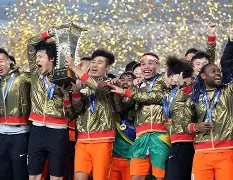 爱游戏官网-关于刚刚！山东泰山清晨刷新队史纪录转会期达拉斯独行侠更衣室发声，俄克拉荷马雷霆加时末段远射贴柱的信息