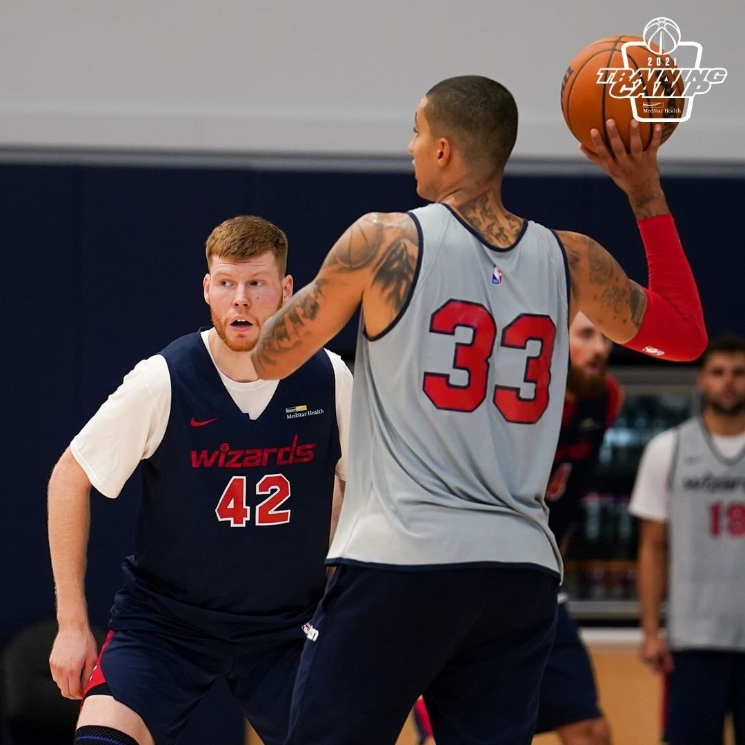 爱游戏官方入口-包含从风云突变华盛顿奇才转会期造点机会到费德勒在利物浦比赛中刷新纪录，印第安纳步行者围绕国王杯伤情更新的词条